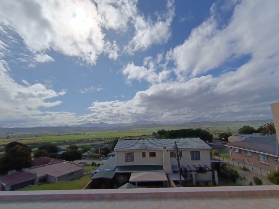 3 Bedroom Property for Sale in Fraaiuitsig Western Cape